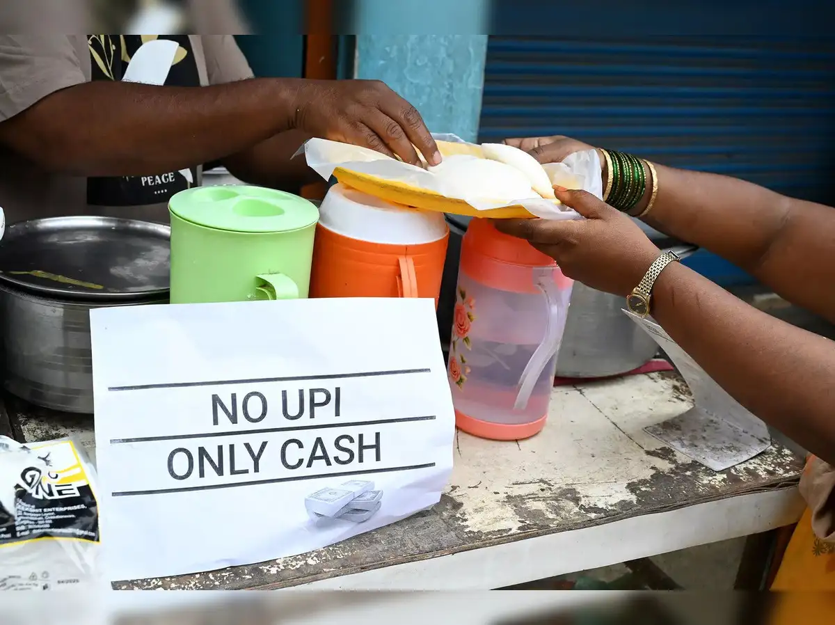 Cash may return as king as small vendors shun UPI - The Economic Times