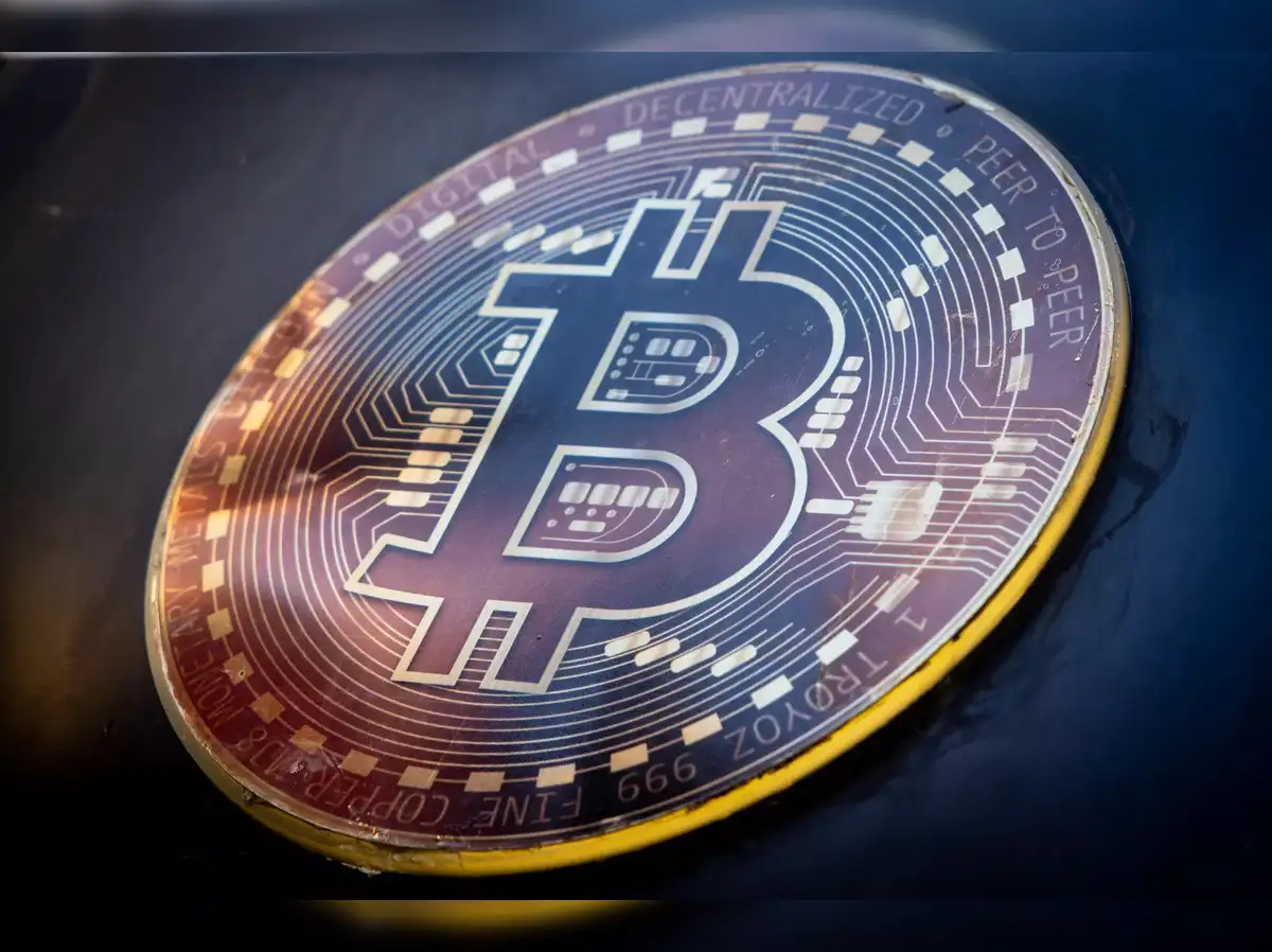 bitcoin hits $122: Bitcoin hits $122,000 as Wall Street bets big —  BlackRock ETF grows faster than gold - The Economic Times