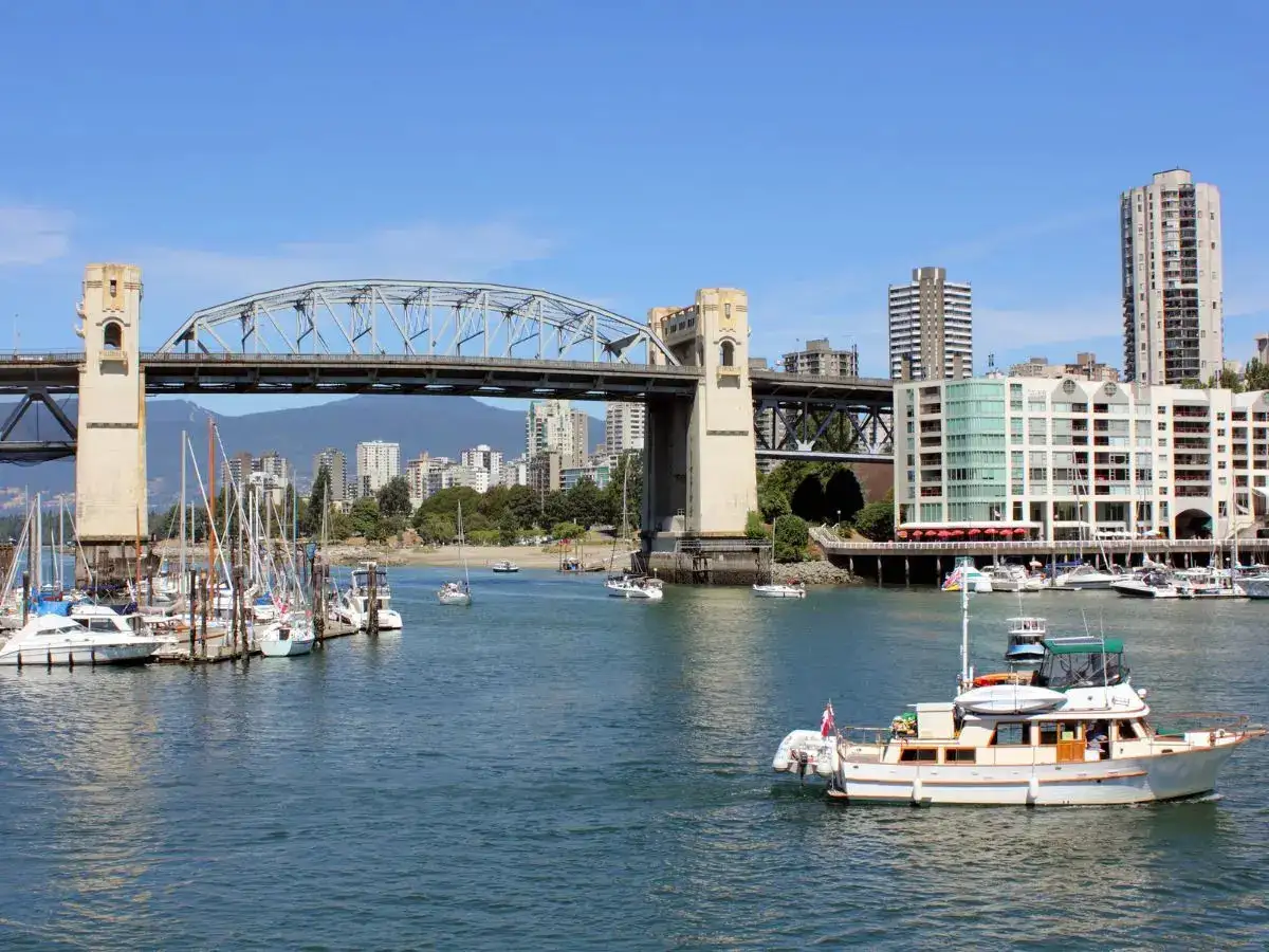 Canada: British Columbia to open limited PR pathway for health support staff