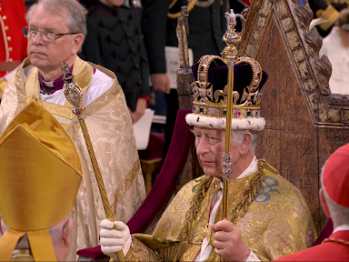 King Charles III formally crowned in London's Westminster Abbey - Vatican  News