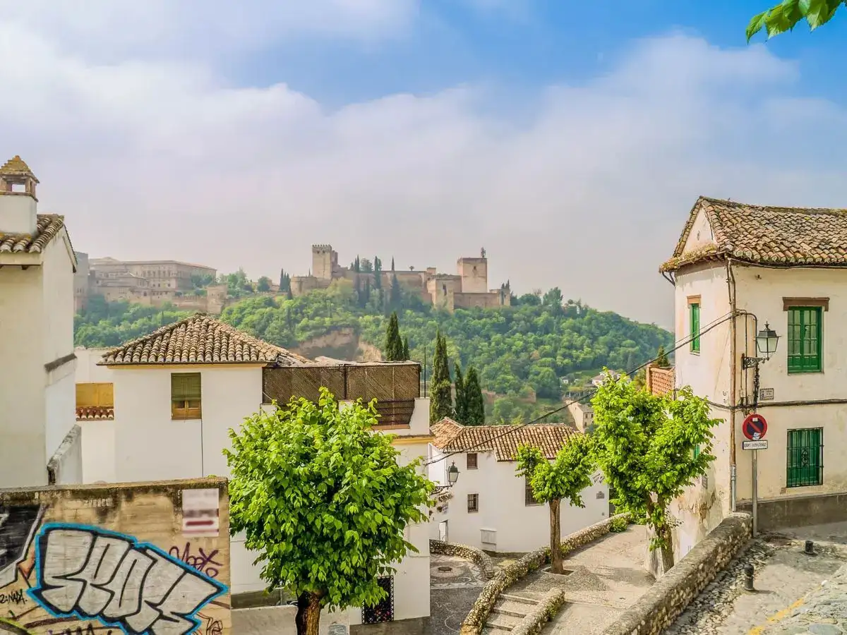 Spain's immigration workers cancel strike after deal to ease workload