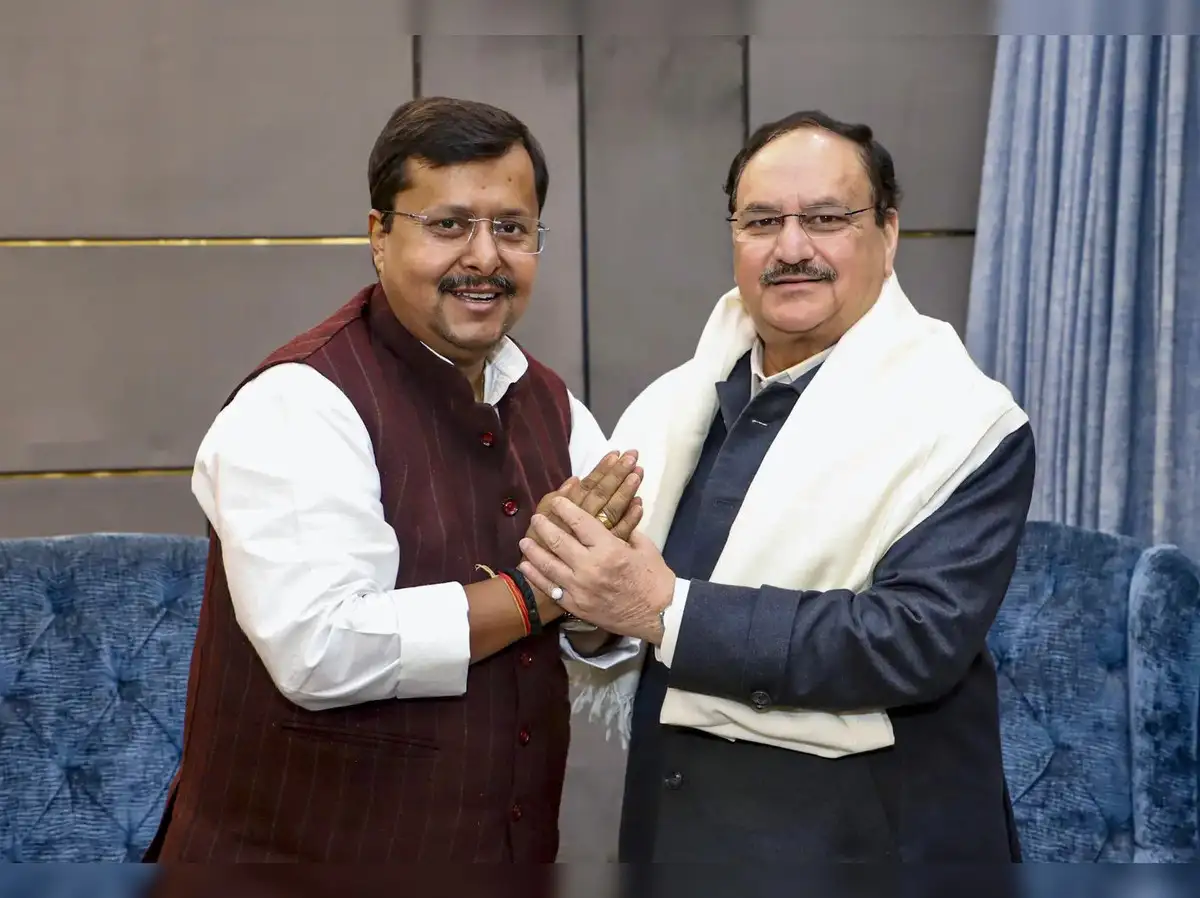 पटना गर्ल्स हॉस्टल कांड! नीट छात्रा के घर पहुंचे पीके, कहा- केस मैनेज नहीं इंसाफ चाहिए