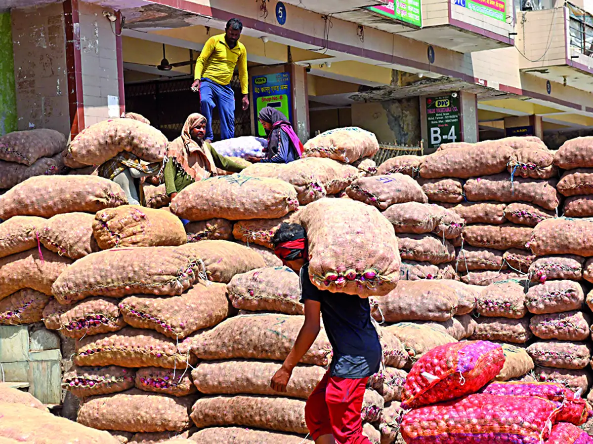 Logistics Companies Resume Operations As Govt Acts To Clear Cargo Logjam The Economic Times Transportation service from delhi, up, haryana & punjab to siliguri and nearby. logistics companies resume operations
