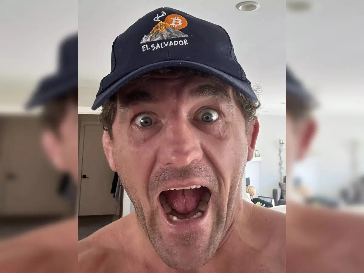 MMA legend Ben Askren hospitalized in Critical condition with severe  Pneumonia, family asks for prayers - The Economic Times