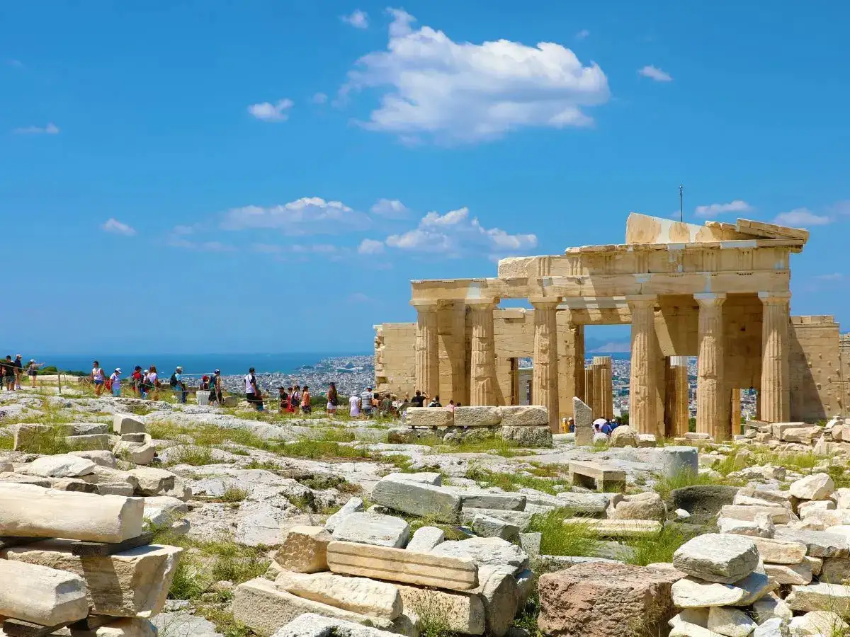 Greece plans further minimum wage rise amid Iran war pressure