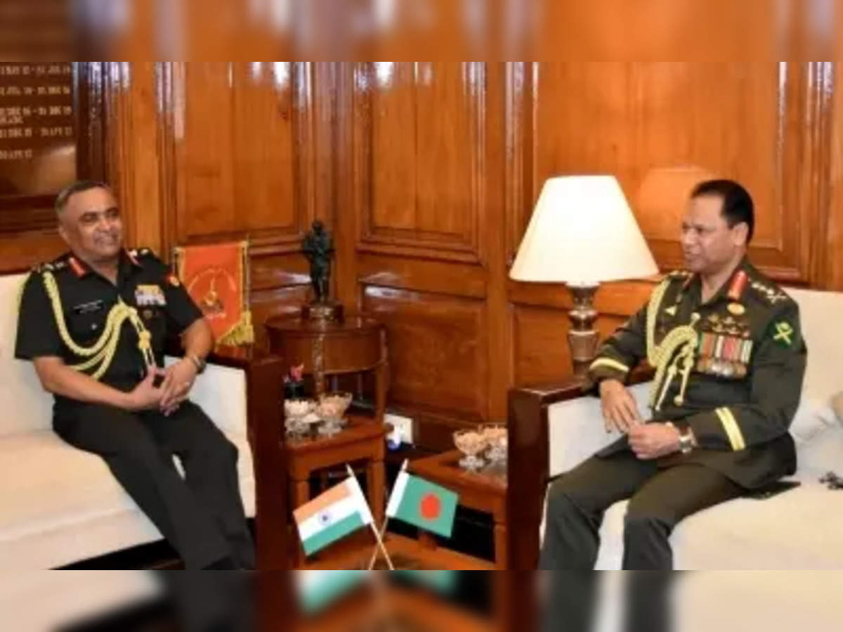 Bangladesh Army chief holds wide-ranging talks with Indias top military brass