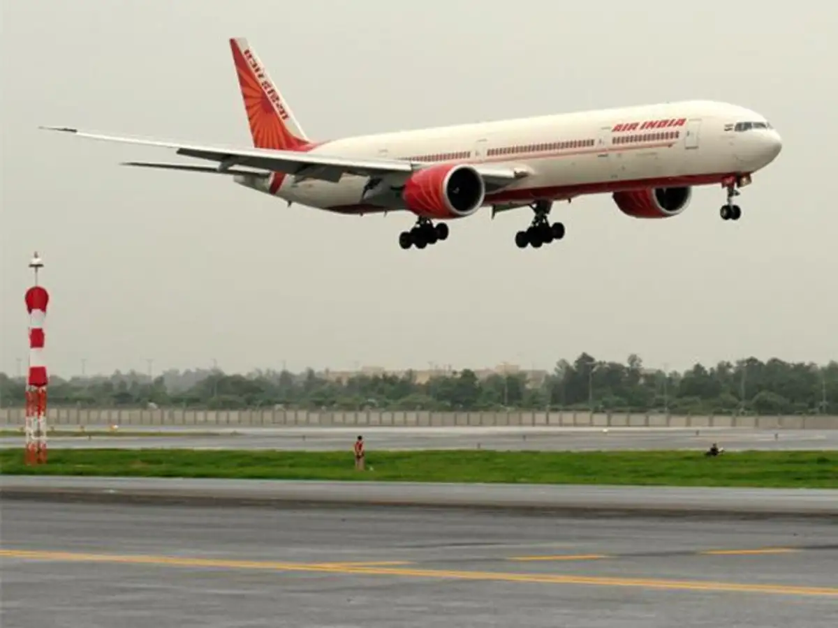 Air India Plane Overshoots Pune Airport Runway The Economic Times For example, the city of bhopal lies almost exactly between mumbai (482 mi) and new delhi (477 mi), so you can fly to either city and. air india plane overshoots pune airport