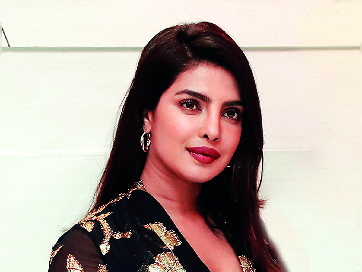 Priyanka Chopra Jonas begins shooting for Amazon series 'Citadel', directed  by Russo brothers - The Economic Times