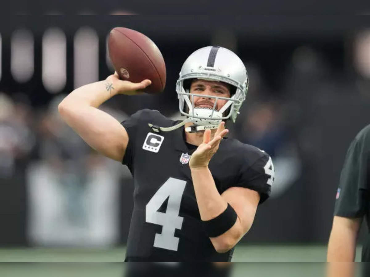 Derek Carr: Who Dat new quarterback in New Orleans?