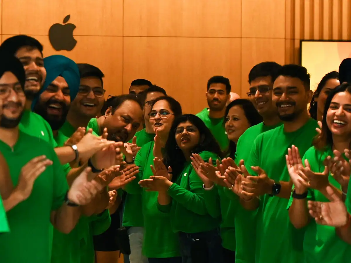 apple-employees-apple-store-employees-in-india-are-highly-qualified-well-paid-the-economic-times