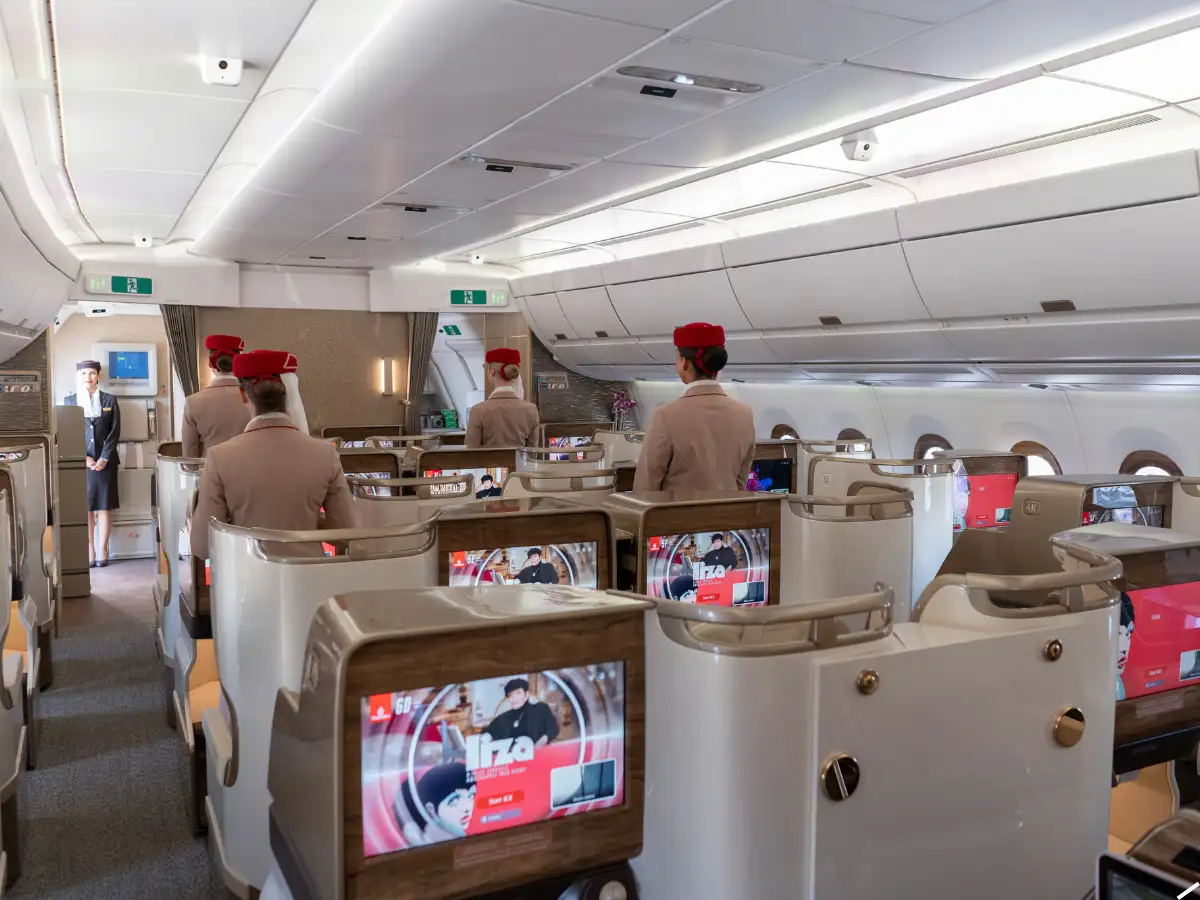 https://img.etimg.com/thumb/width-1200,height-900,imgsize-1568637,resizemode-75,msid-123424389/news/international/business/emirates-saudia-flydubai-musks-starlink-courts-luxury-airlines-to-grow-in-flight-wi-fi-business.jpg