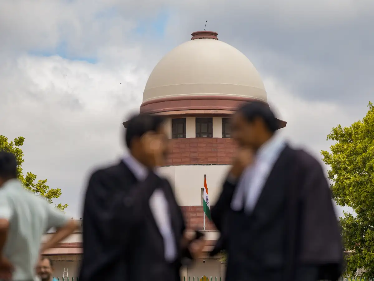State bar councils cannot charge exorbitant fees for enrolling law  graduates as lawyers: SC - The Economic Times