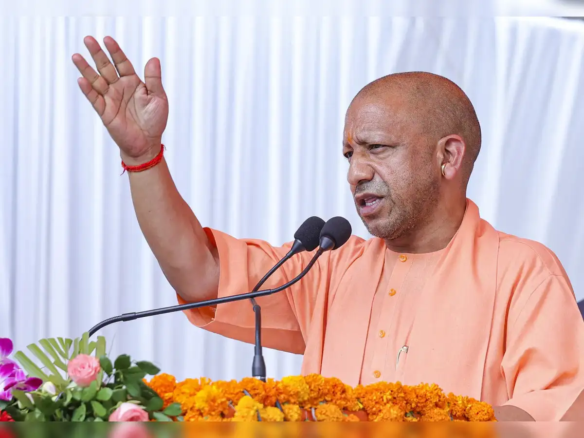 Uttar Pradesh: CM Yogi Adityanath holds 'Janta Darshan' at Gorakhnath temple  - The Economic Times