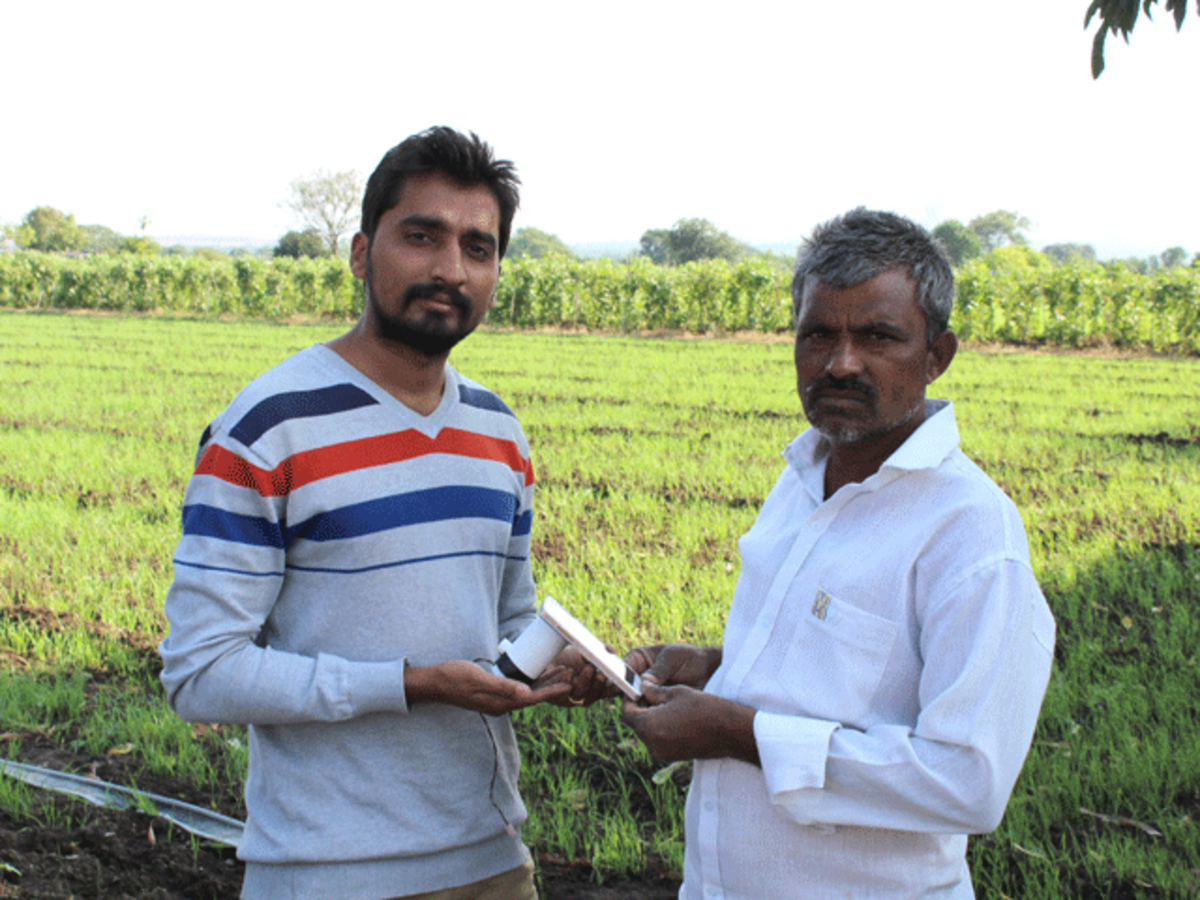 farmss: Landmark: A simple phone attachment can now solve a critical  problem for Indian farmers - The Economic Times