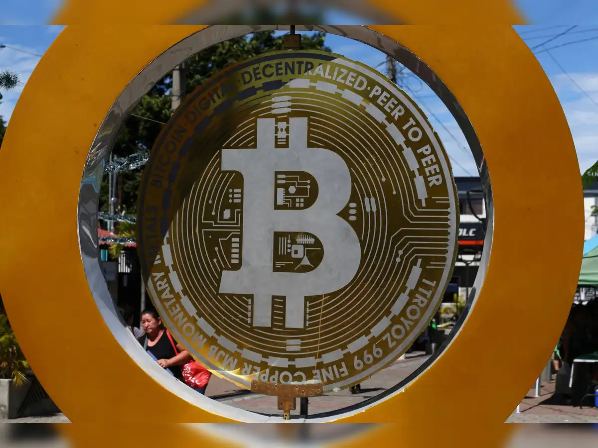 bitcoin fall: Why Bitcoin fell below $100,000 as Chinese AI breakthrough  triggers market turmoil and selloff - The Economic Times
