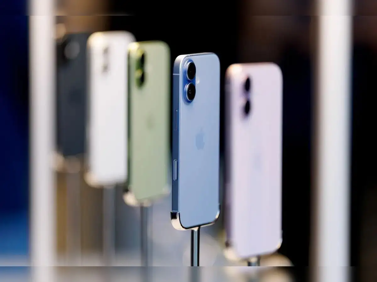 iPhone 17 outsells predecessor by 14% in early China, US sales, research firm says - The Economic Times