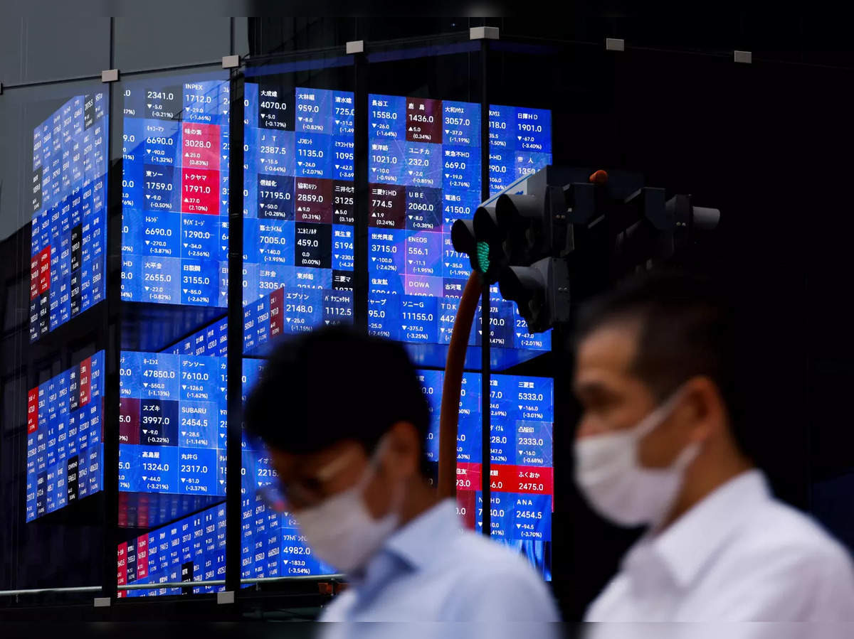 Japan s Nikkei slips as chip stocks weigh posts biggest weekly