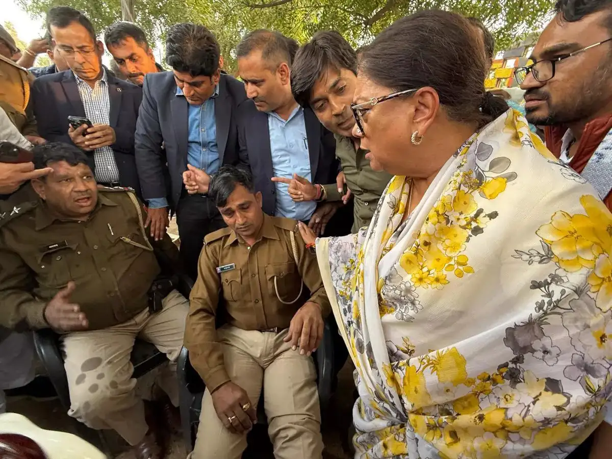 Vehicle of former Rajasthan CM Vasundhara Raje's carcade overturns; Three  cops sustain minor injuries - The Economic Times
