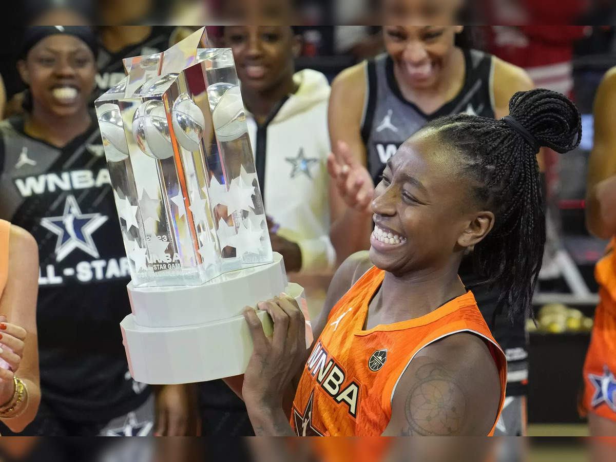 Brittney Griner Is Honored by Fellow Players at W.N.B.A. All-Star Game -  The New York Times
