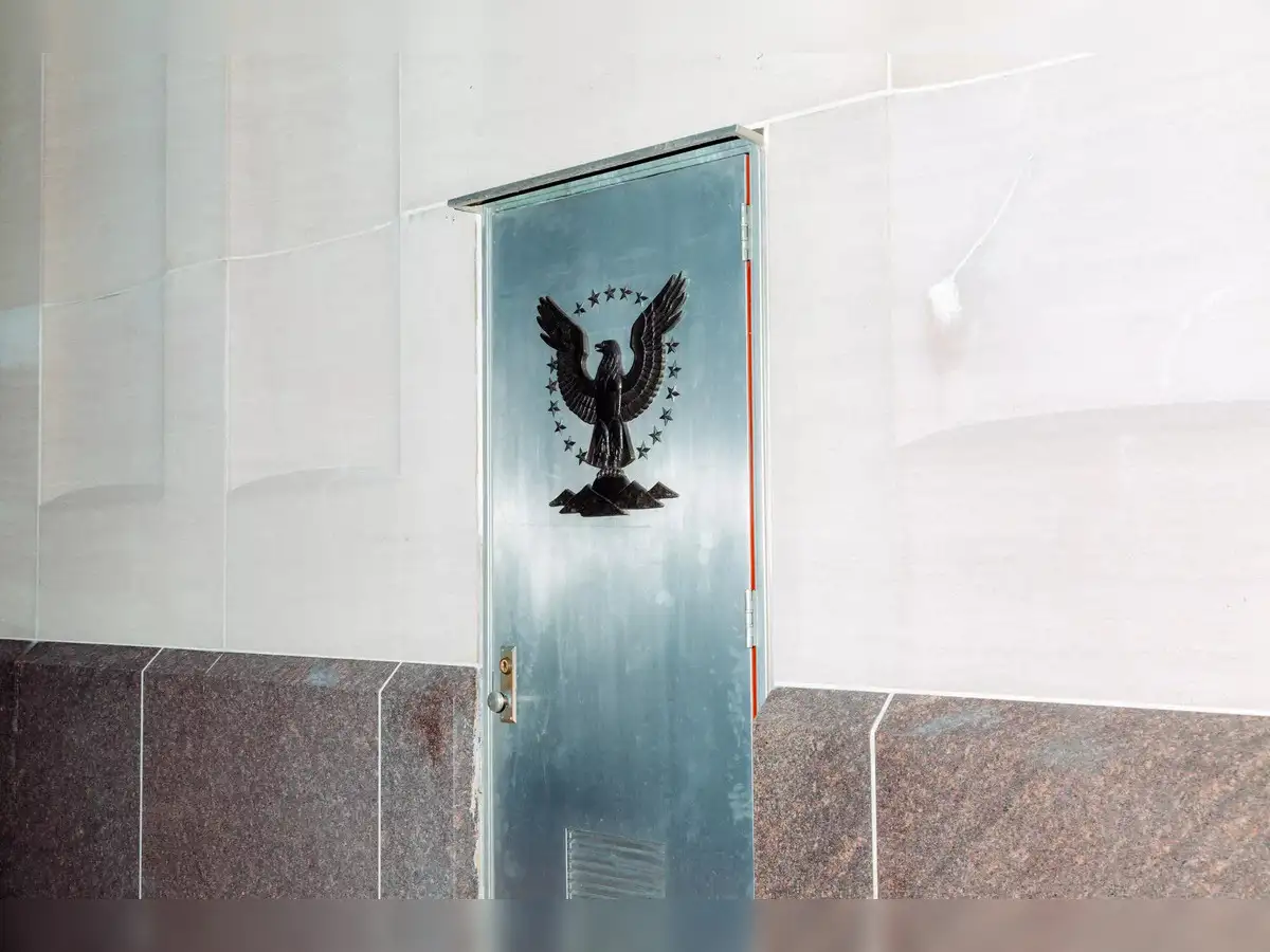 Pentagon vs Anthropic: Who should control the AI weapon?