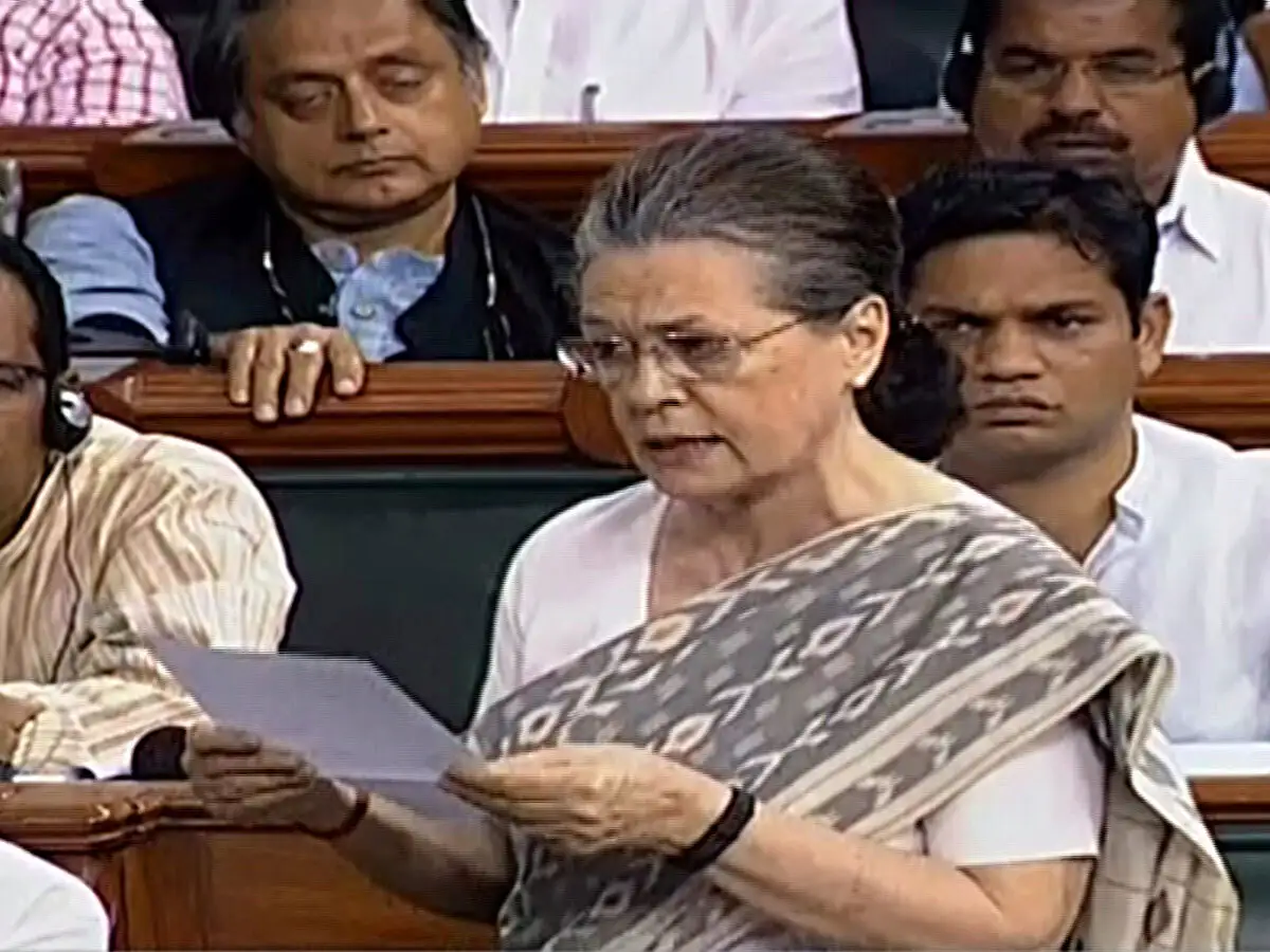 Sonia Gandhi Opposes Corporatization Of Rae Bareli Coach Factory Raises Issue In Lok Sabha The Economic Times Priyanka gandhi raebareli से चुनाव लड़ेंगी ?| sonia gandhi opposes corporatization