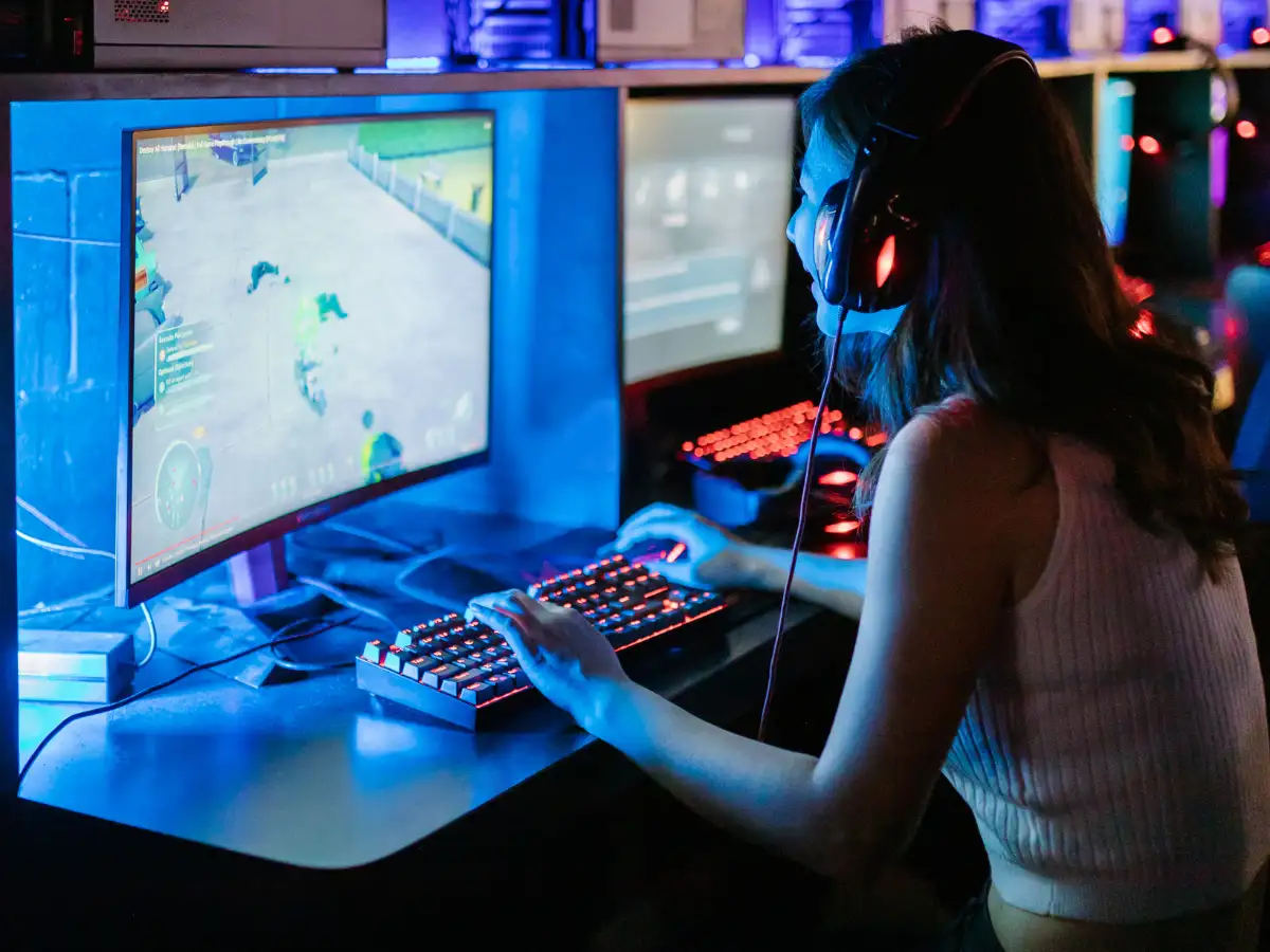 Rs 20,000 crore gone every year: Data shows how online gaming is burning a  hole in Indians' pockets - The Economic Times