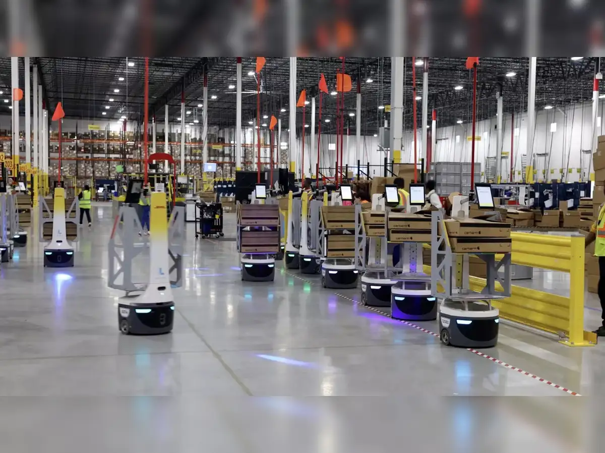 Amazon Warehouse Robots Army Of Robots To Invade Amazon Warehouses