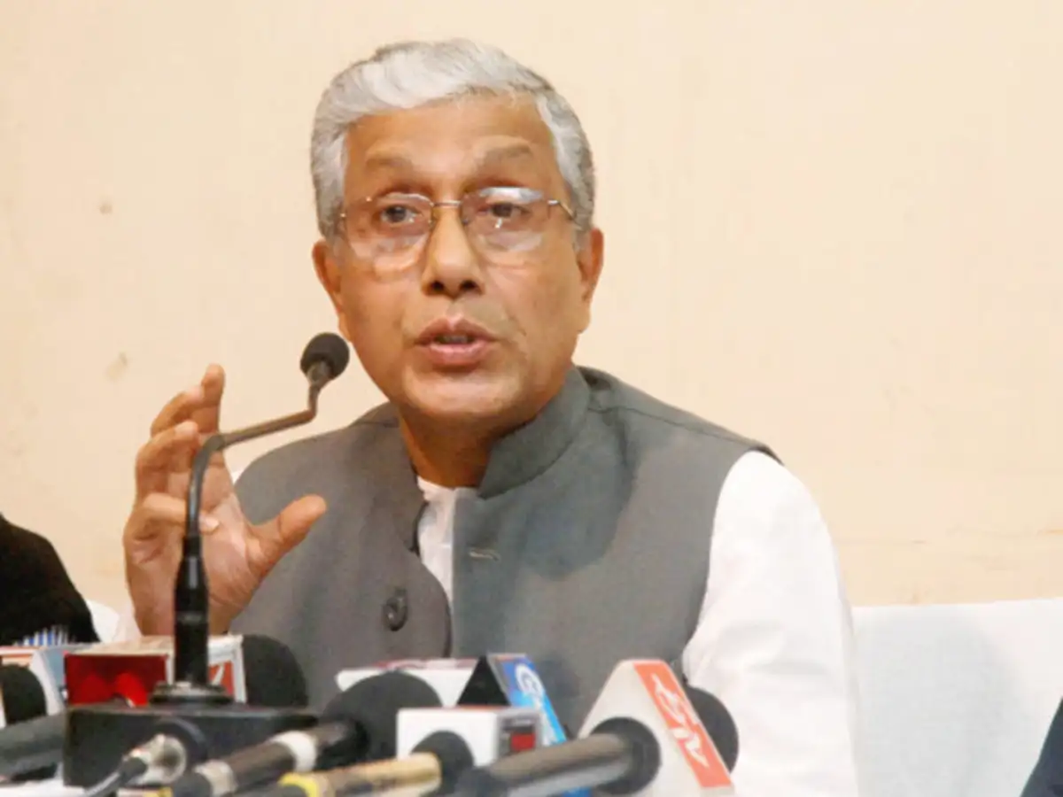 Pradyot Bikram Kishore Manikya Tripura To Challenge Court Verdict On Returning Neer Mahal To Successors Of Royal Family The Economic Times One member of the royal family you will never see travelling economy is her majesty the queen. pradyot bikram kishore manikya tripura