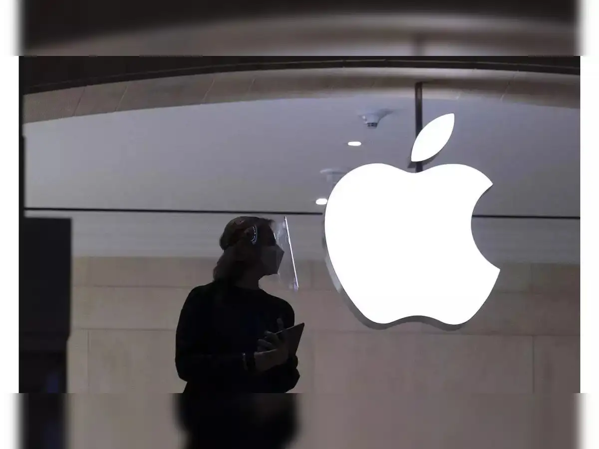 Apple removes ICE tracking apps after pressure by Trump administration - The Economic Times