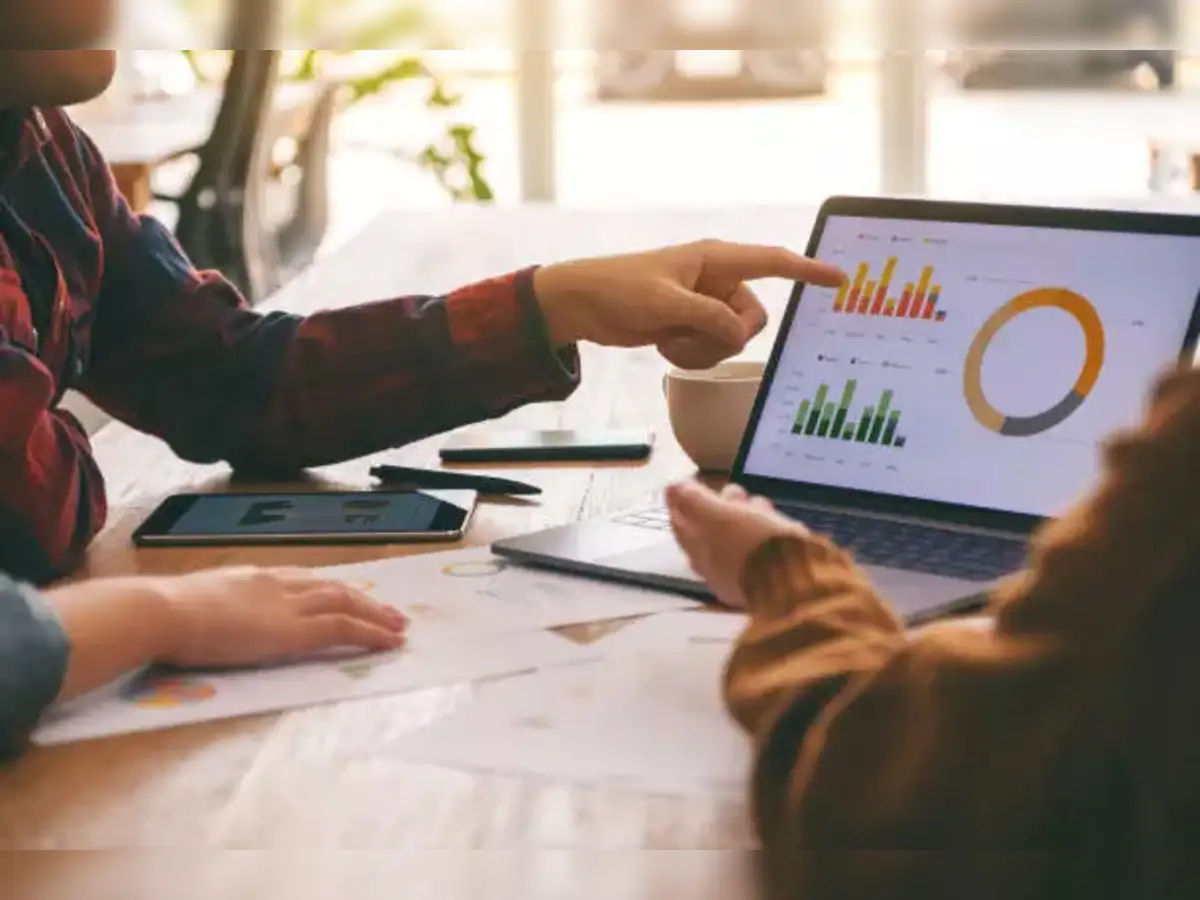 JIIF logo with money flowing into multiple early-stage startup icons representing investment.