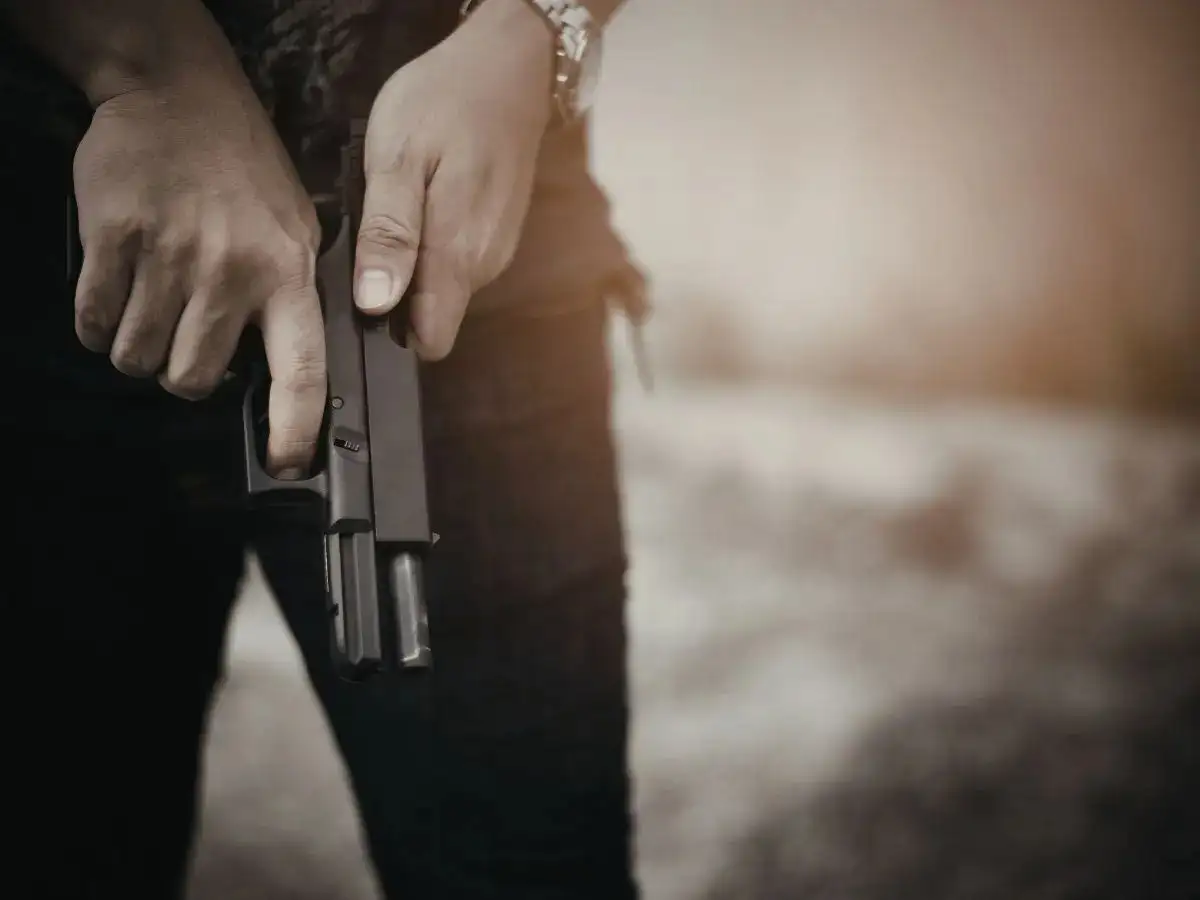Gunman, reportedly age 89, opens fire at 2 locations in Greek capital ...