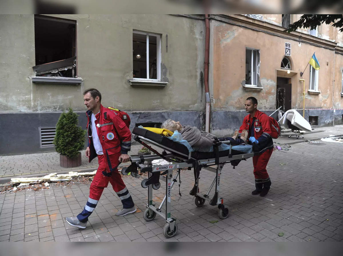 ल्वीव में रूसी मिसाइल हमले में पांच लोगों की मौत, कई घायल Russian missile attack in Lviv kills five, injures many