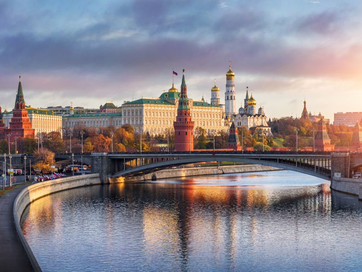 俄罗斯新签证制度：俄罗斯批准新签证制度； 印度人现在可以根据酒店预订获得 6 个月的旅游签证