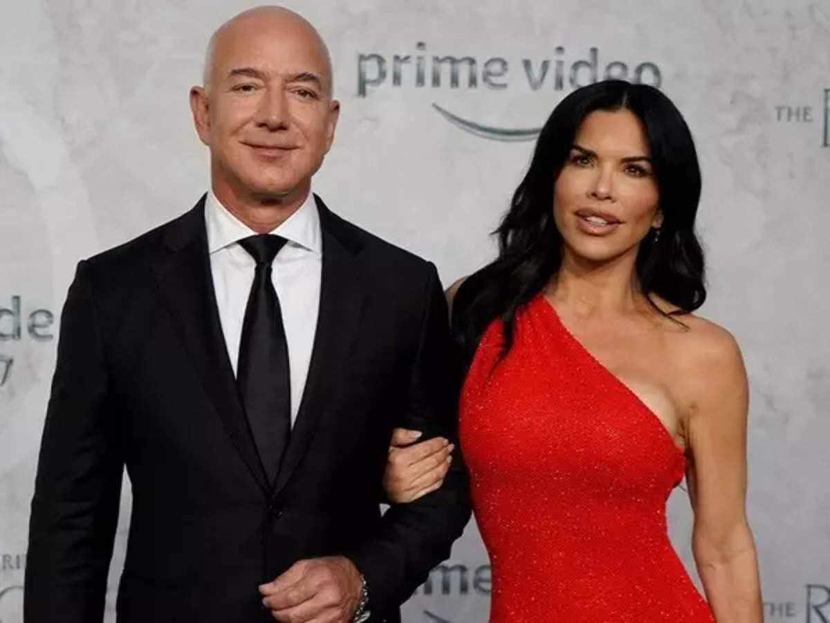 Lauren Sanchez Jeff Bezos: Who is Lauren Sanchez? All you may want to know  about Jeff Bezos' fiancée - The Economic Times