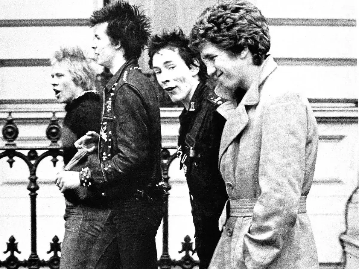 violence-of-punk-iconic-