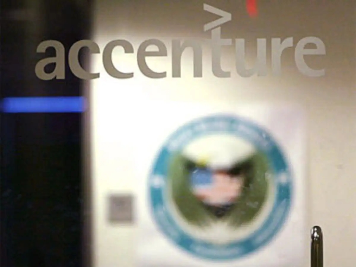 Nokia to shift 800 staff to Accenture - The Economic Times