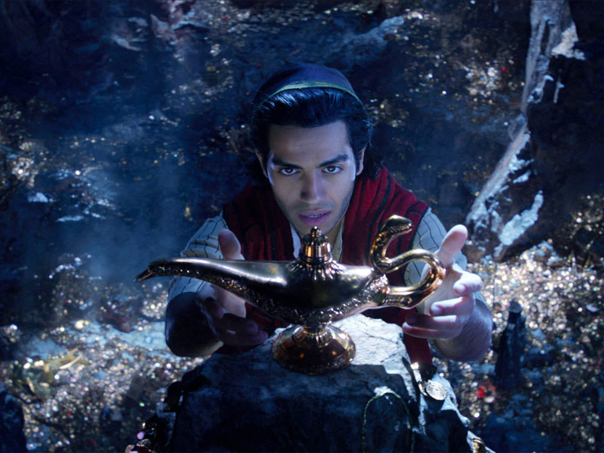 aladdin: 'Aladdin' review: The film belongs to the genie, who is a mix of  charisma, swagger and emotion - The Economic Times