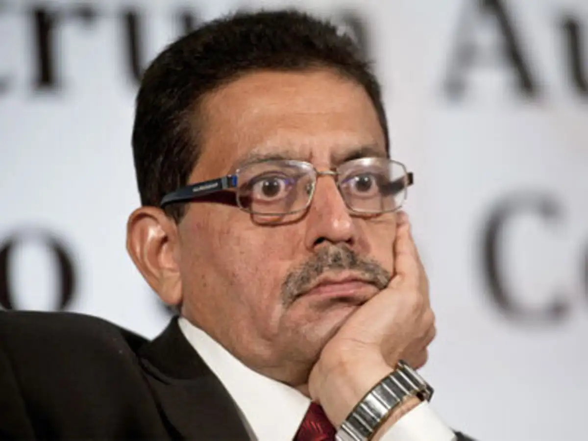 See data services being a big revenue generator: Himanshu Kapania, Idea  Cellular - The Economic Times