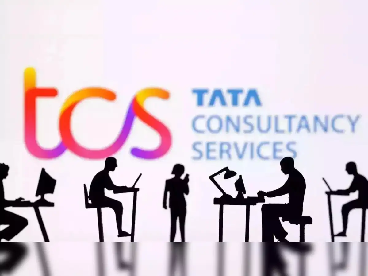 TCS to freeze senior hiring, pause annual salary hikes - The Economic Times
