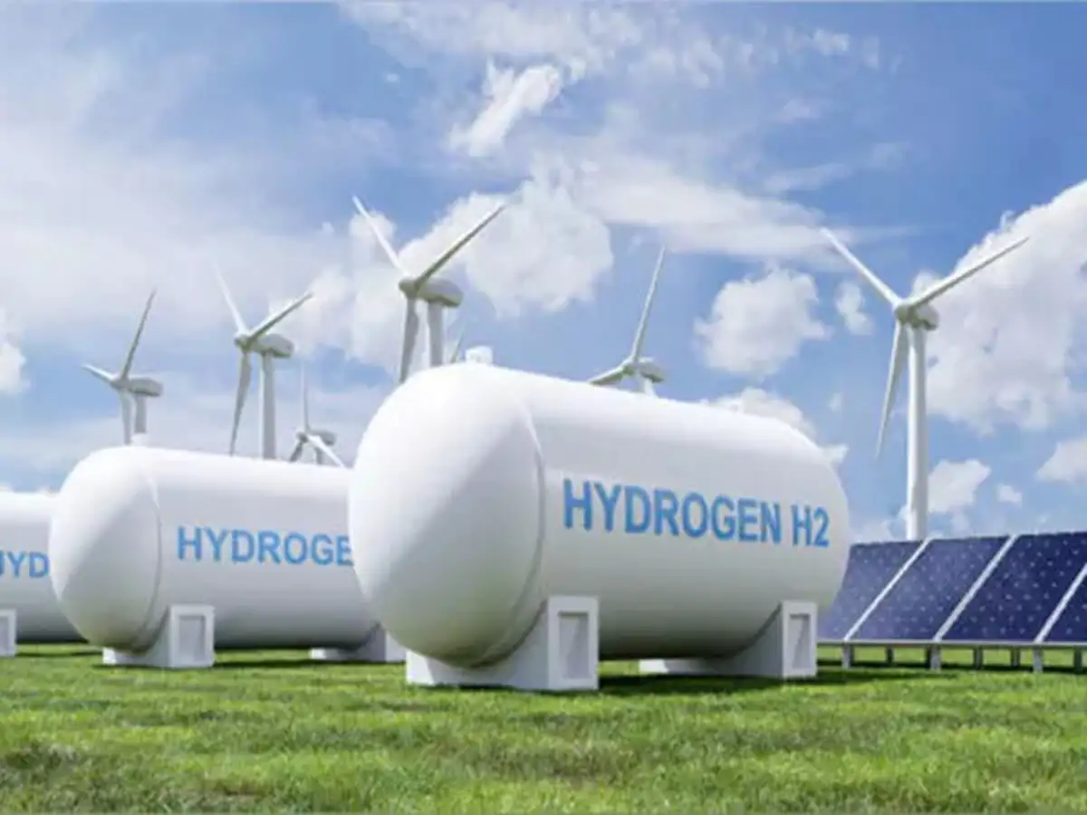 Toyota Kirloskar Motor partners Ohmium International to develop green  hydrogen-based power solutions - The Economic Times