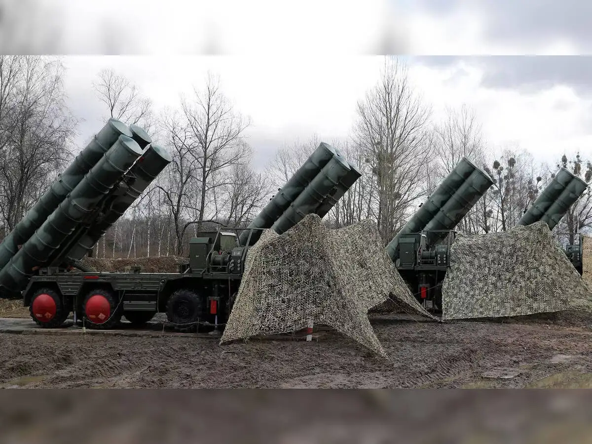 Russia Fails S-400 के बावजूद रूस कैसे चूक गया? यूक्रेन ने सबसे बड़ा ड्रोन हमला कर मचाई सनसनी 8 भारत एस 400 मिसाइल: अमेरिका भारत की एस-400 मिसाइल प्रणाली की जरूरतों को काटसा के साथ संतुलित करना चाहता है - द इकोनॉमिक टाइम्स