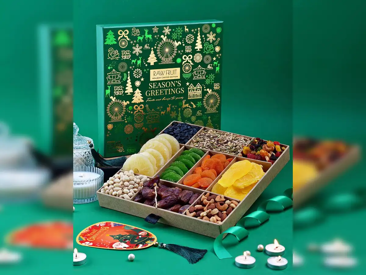 Best Christmas Gift Boxes for Everyone on Your List - ET Adviser