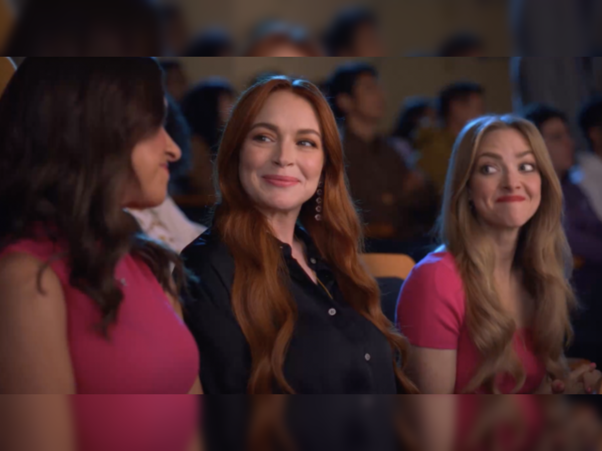 mean girls walmart: Mean Girls cast reunites for Walmart Black Friday ad -  The Economic Times