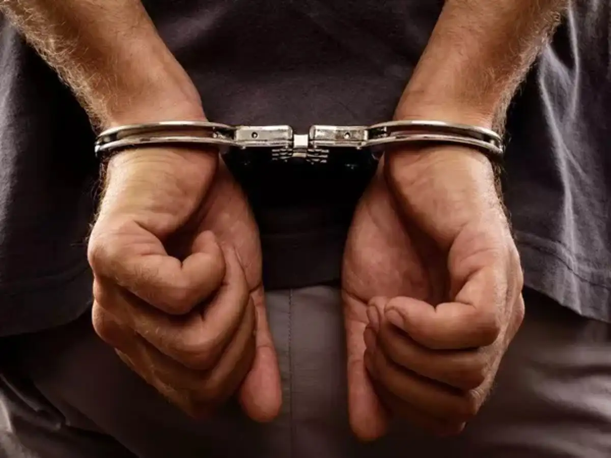 CISF foils attempt of 24-year-old posing as 67-year-old to board flight to  Canada at Delhi Airport - The Economic Times