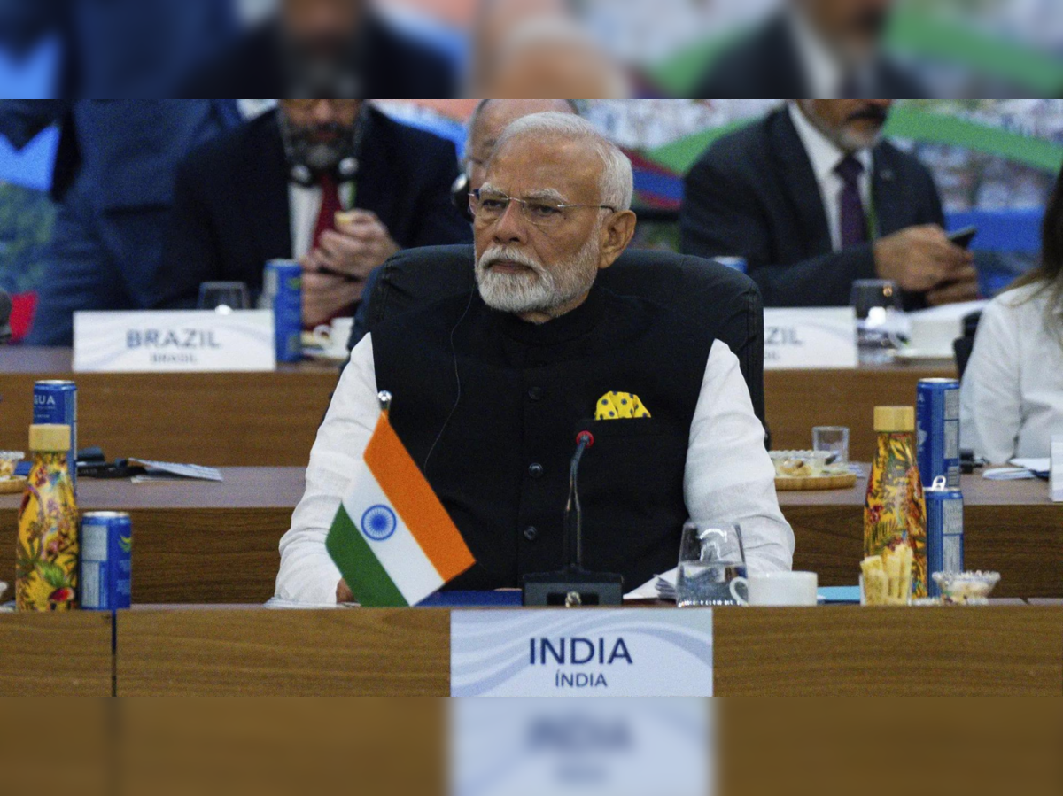 https://img.etimg.com/thumb/width-1200,height-900,imgsize-2476011,resizemode-75,msid-115461596/news/india/pm-modi-meets-leaders-of-three-latin-american-nations-for-trade-energy-and-defence-partnership.jpg