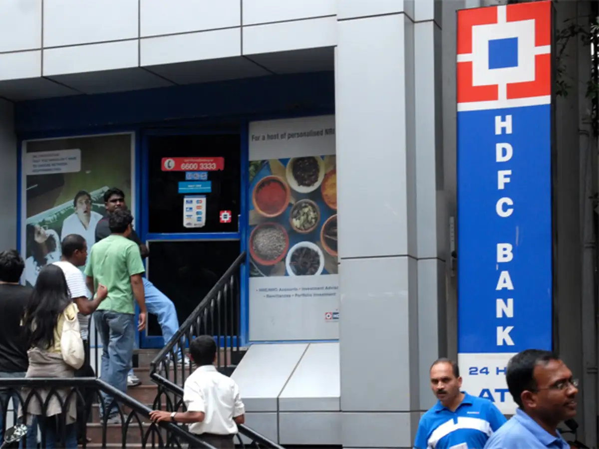 HDFC Bank increases service charge by as much as 50% on debit cards and IMPS  - The Economic Times
