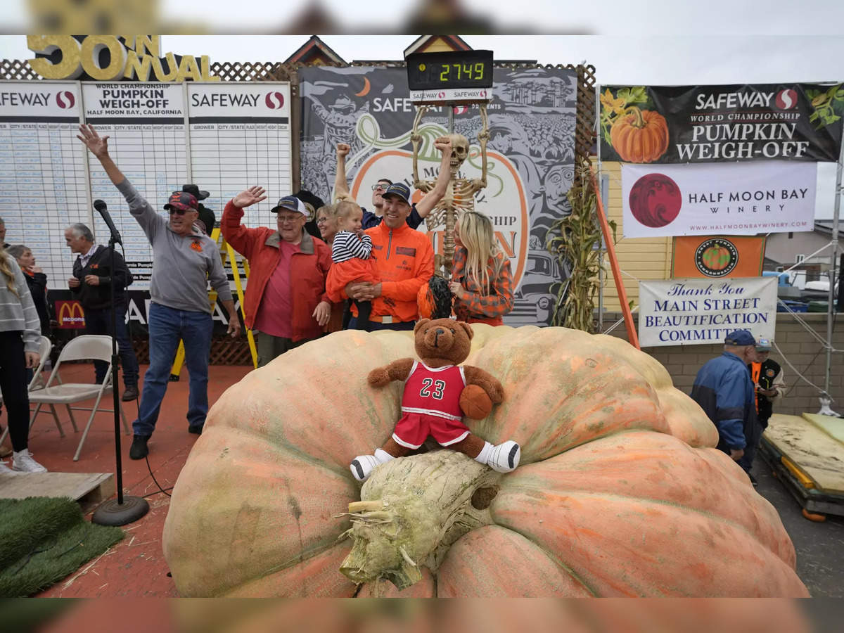 World Record Holder for Largest Knife Collection Plans Huge