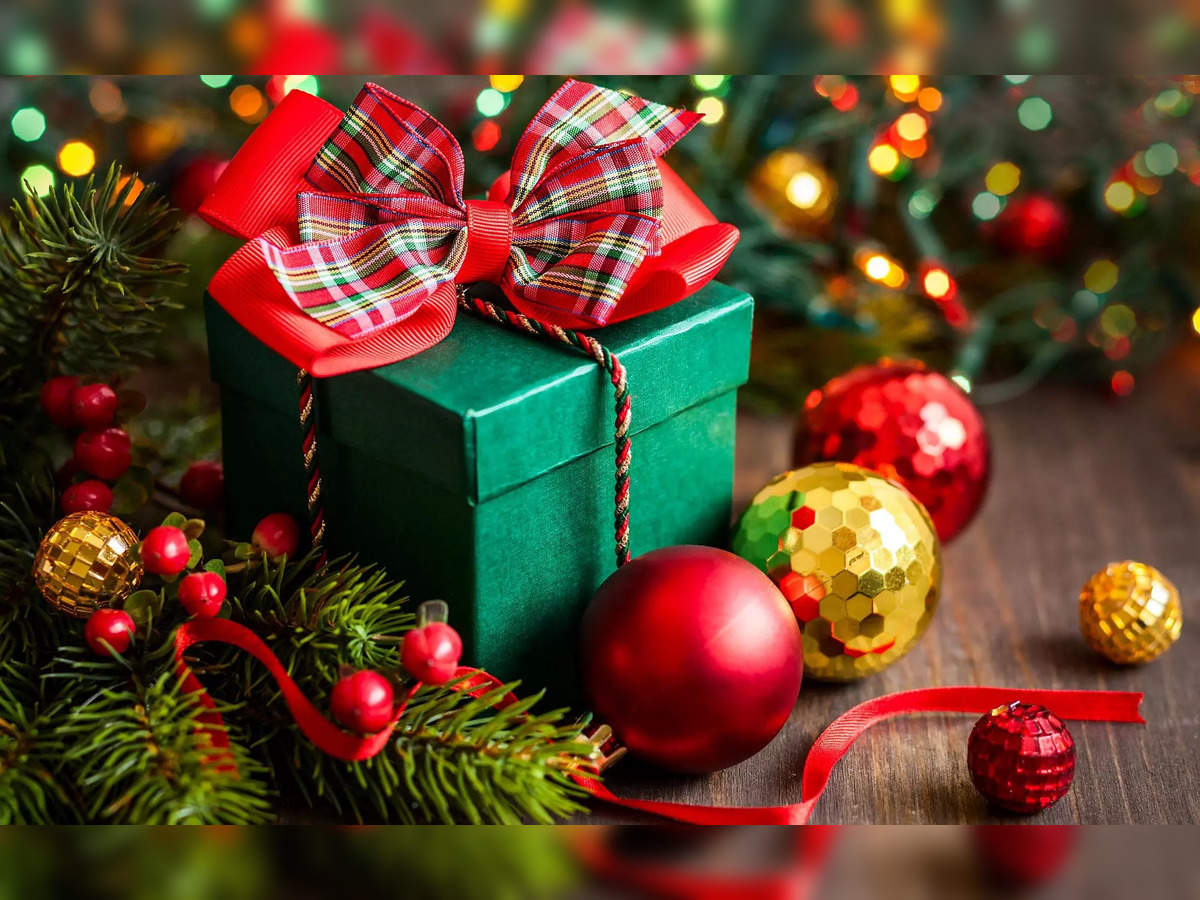 Best Meaningful and Useful Christmas Gifts and Ideas for Family