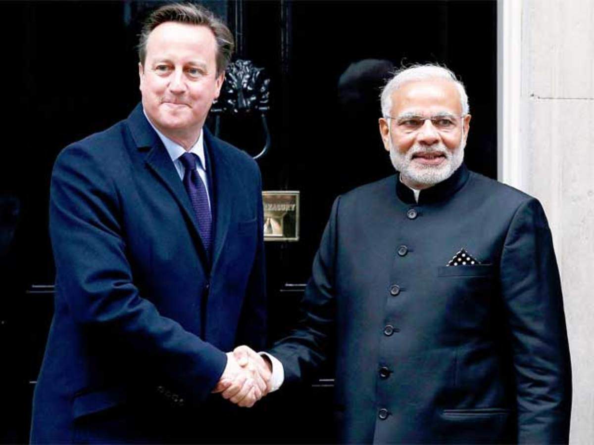 PM Narendra Modi holds talks with David Cameron, eyes more British investment - The Economic Times