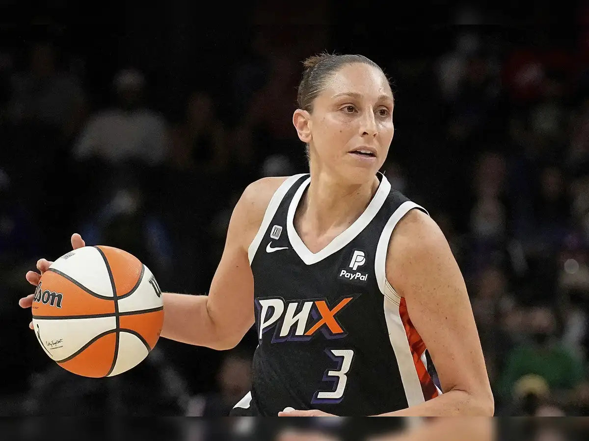 WNBA Diana Taurasi サイン入り写真 WNBA Diana Taurasi サイン入り雑誌 DIANA TAURASI 2024 Panini